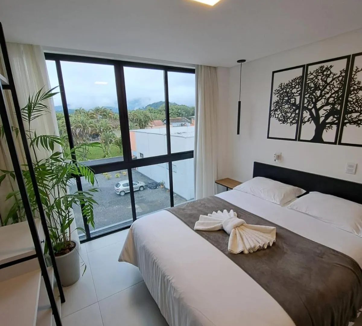 Flat 300 Home Business No Centro De פומרוד