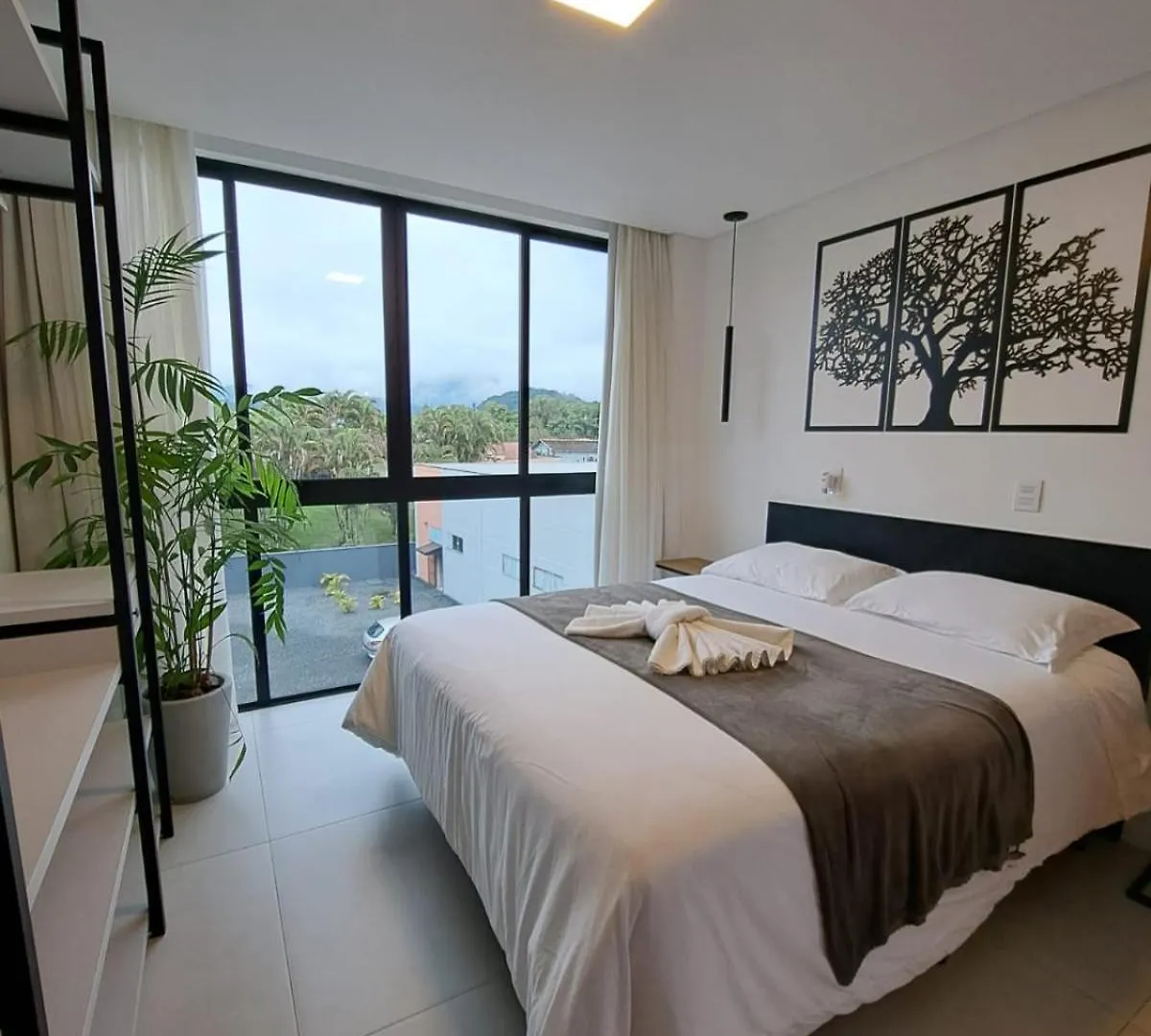 Flat 300 Home Business No Centro De פומרוד
